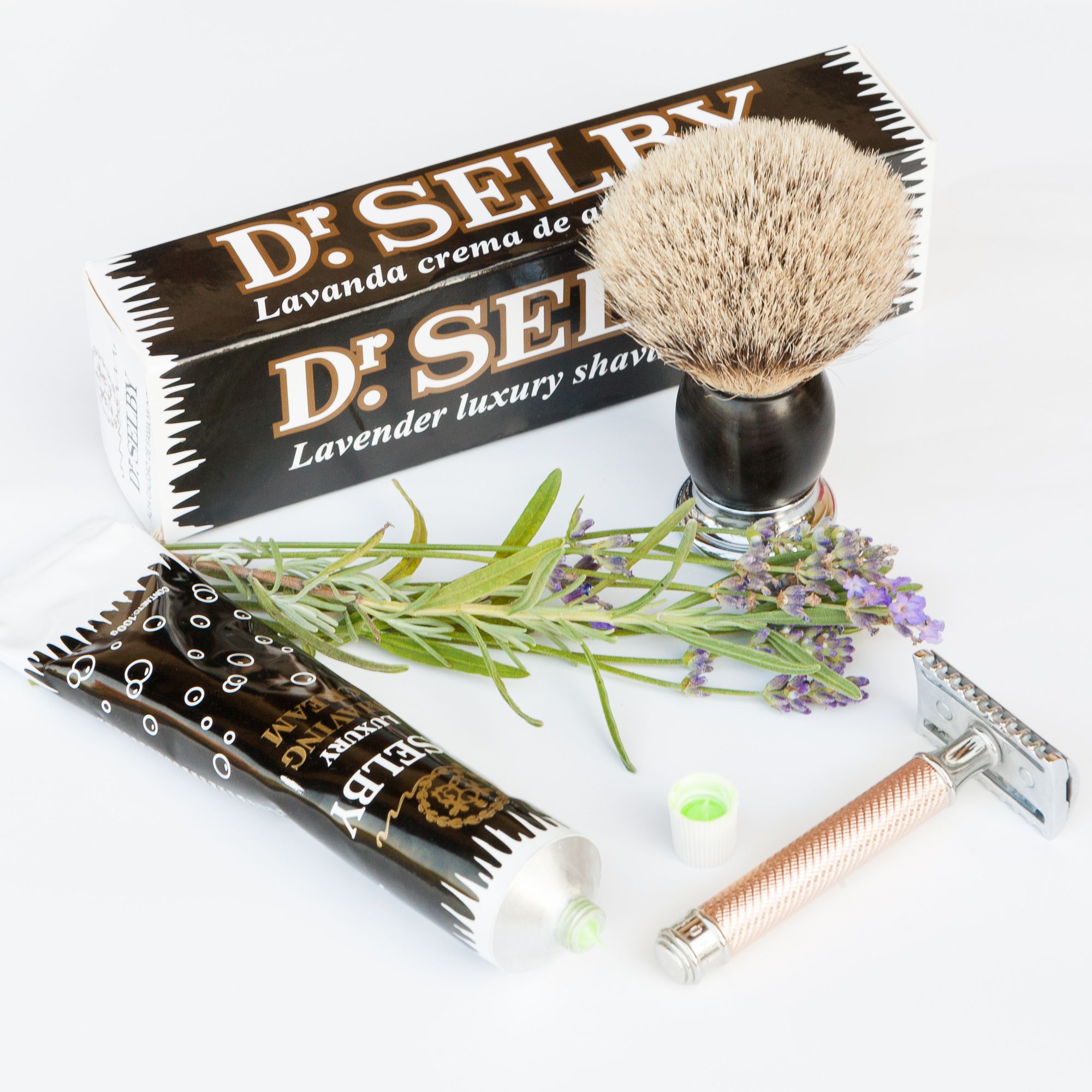 Golenie z wykorzystaniem kremu do golenia Dr. Selby Lavender Luxury Shaving Cream