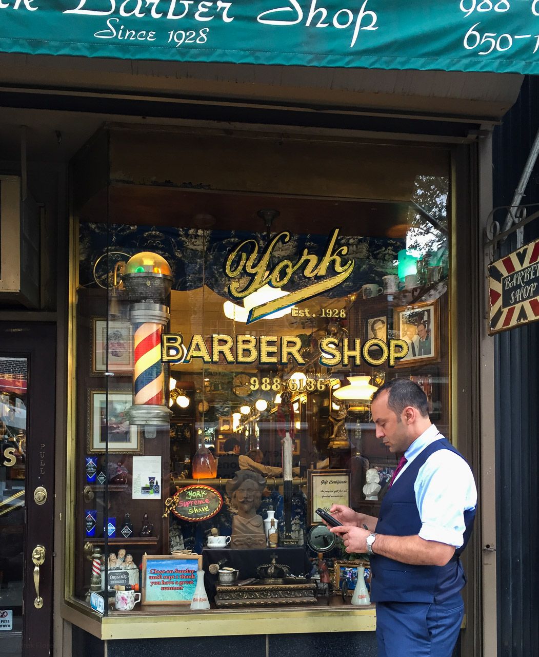 Salon fryzjerski York Barber Shop, 981 Lexington Ave., New York 