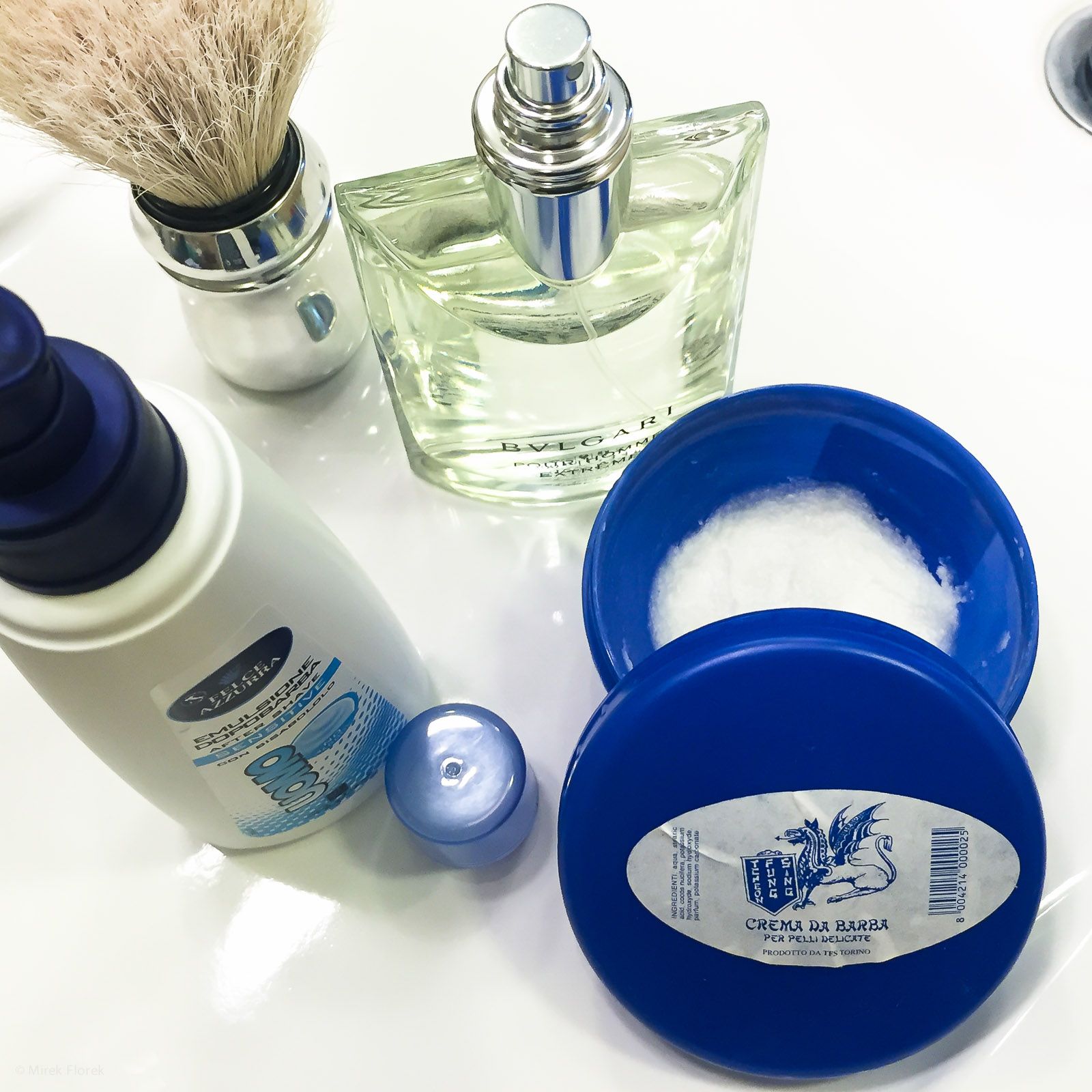 Golenie z użyciem mydła Tcheon Fung Sing Ciotola Blu Crema di Barba (Blue Jar) Shaving Soap