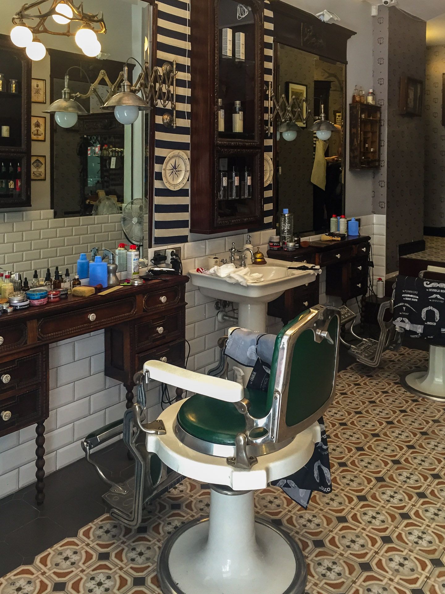 Wnętrze salonu Rostowski Barber Shop