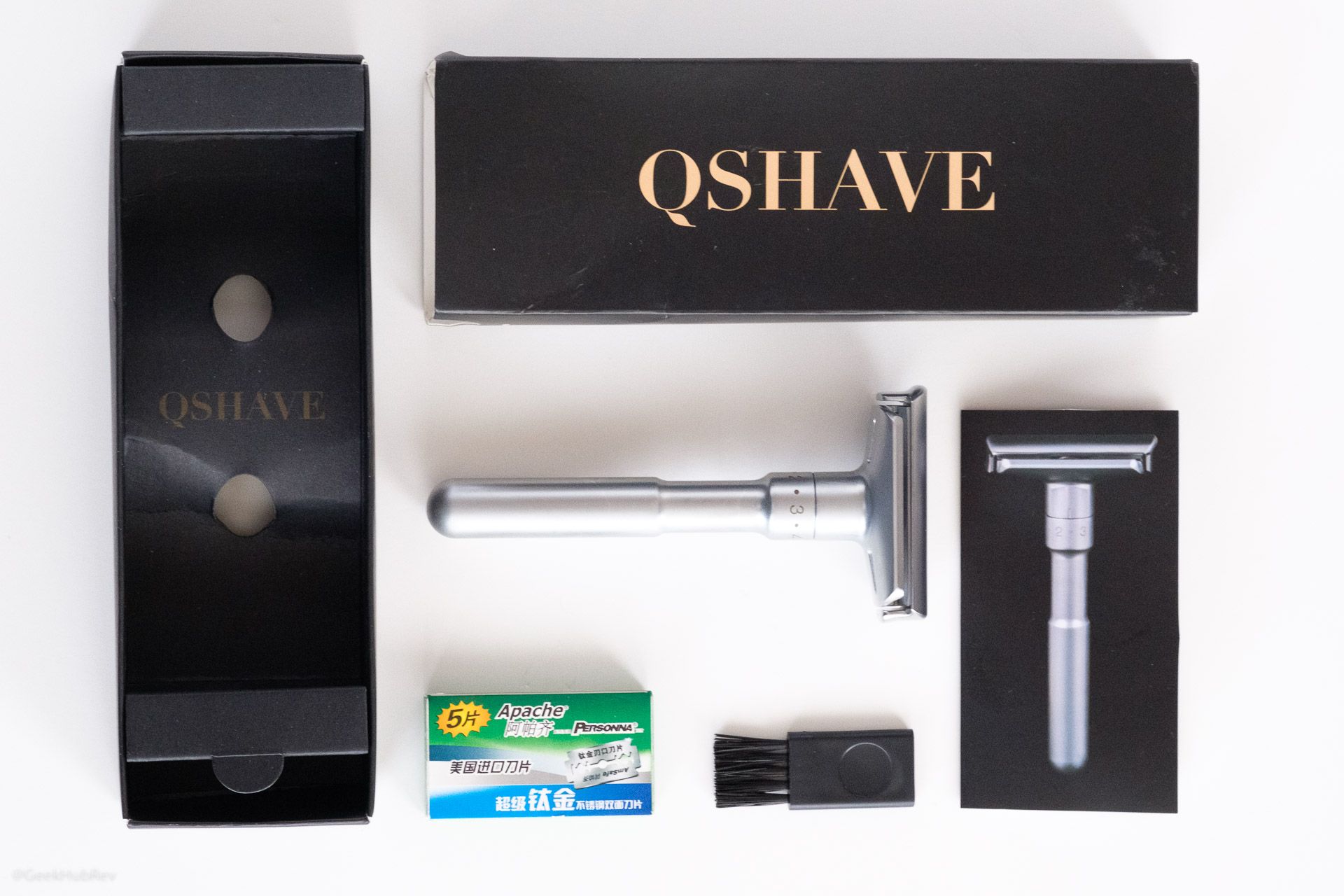 Zawartość opakowania maszynki do golenia QShave safety razor